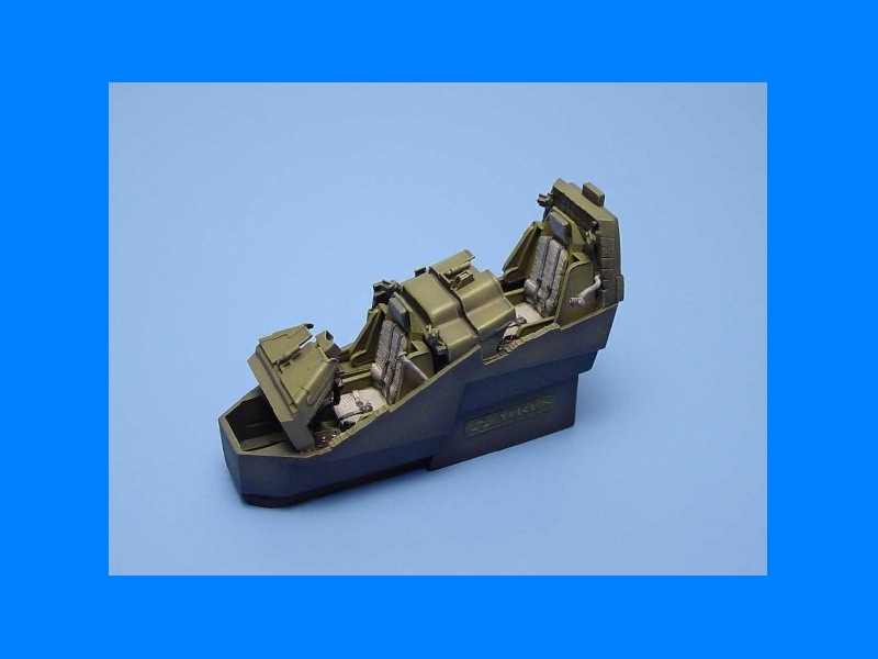 AIR4131 AH-64A APACHE cockpit set 1/48 AIR4131 AH-64A APACHE cockpit set 1/48